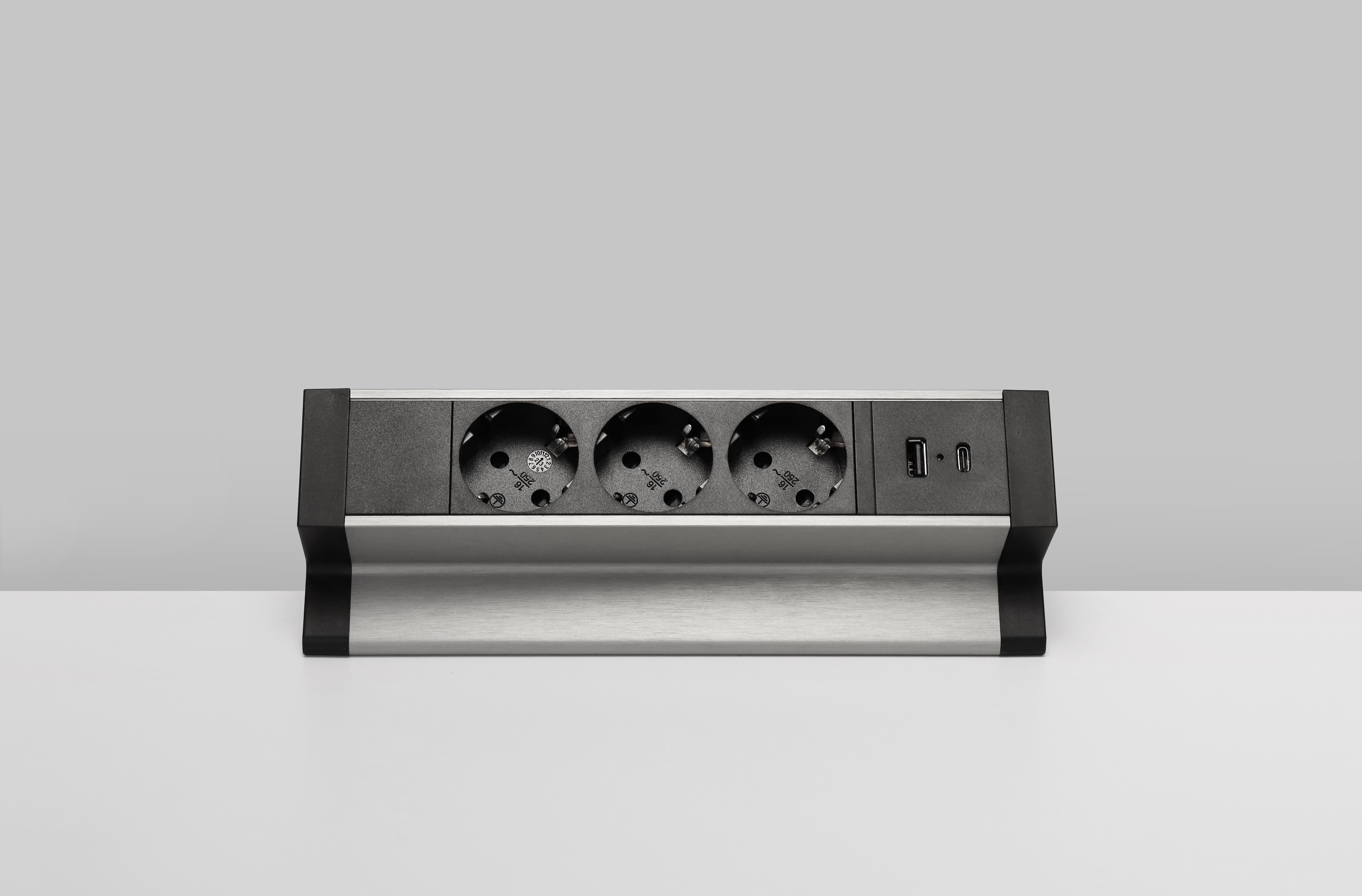 Steckdosenleiste anklemmbar, Schwarz