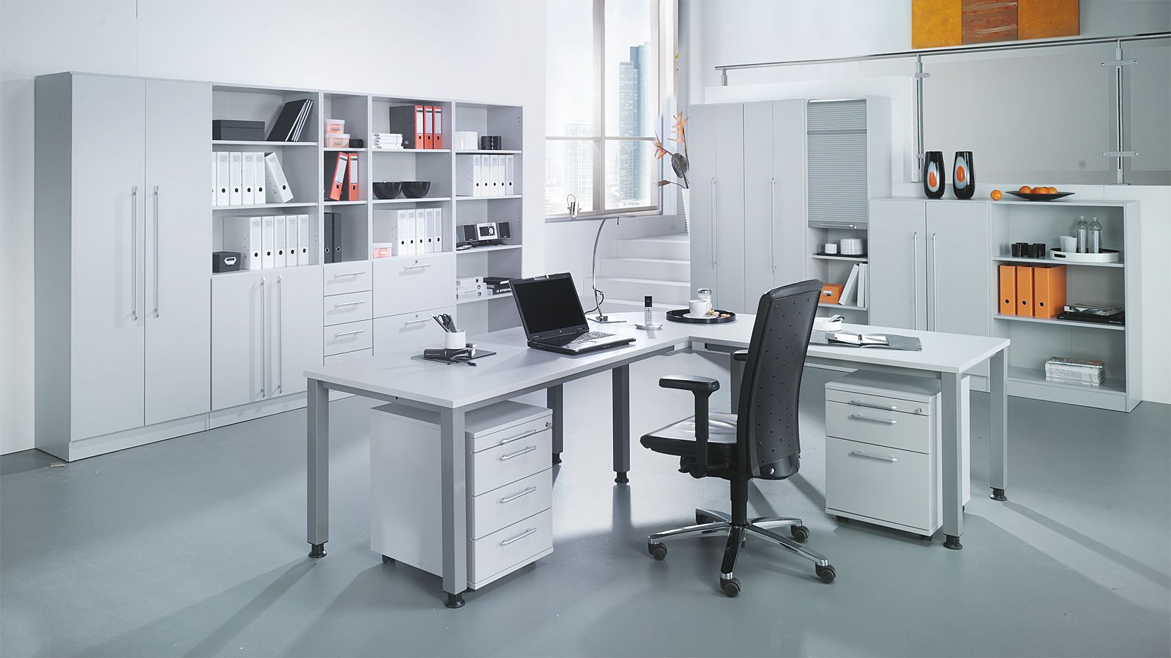 Schreibtisch 4Fuß eckig 180x80cm Eiche