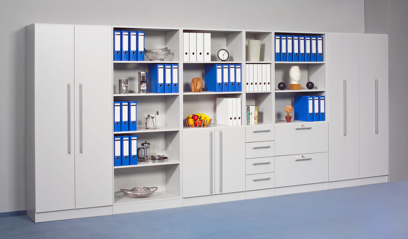 Schrank 5OH mit Sockelbl. CE Buche/Buche