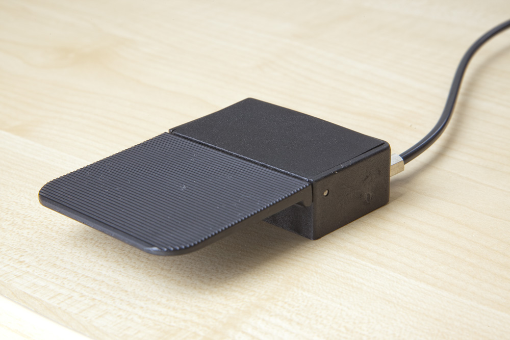 Säulenhubtisch 80cm rund Nussb./Schwarz