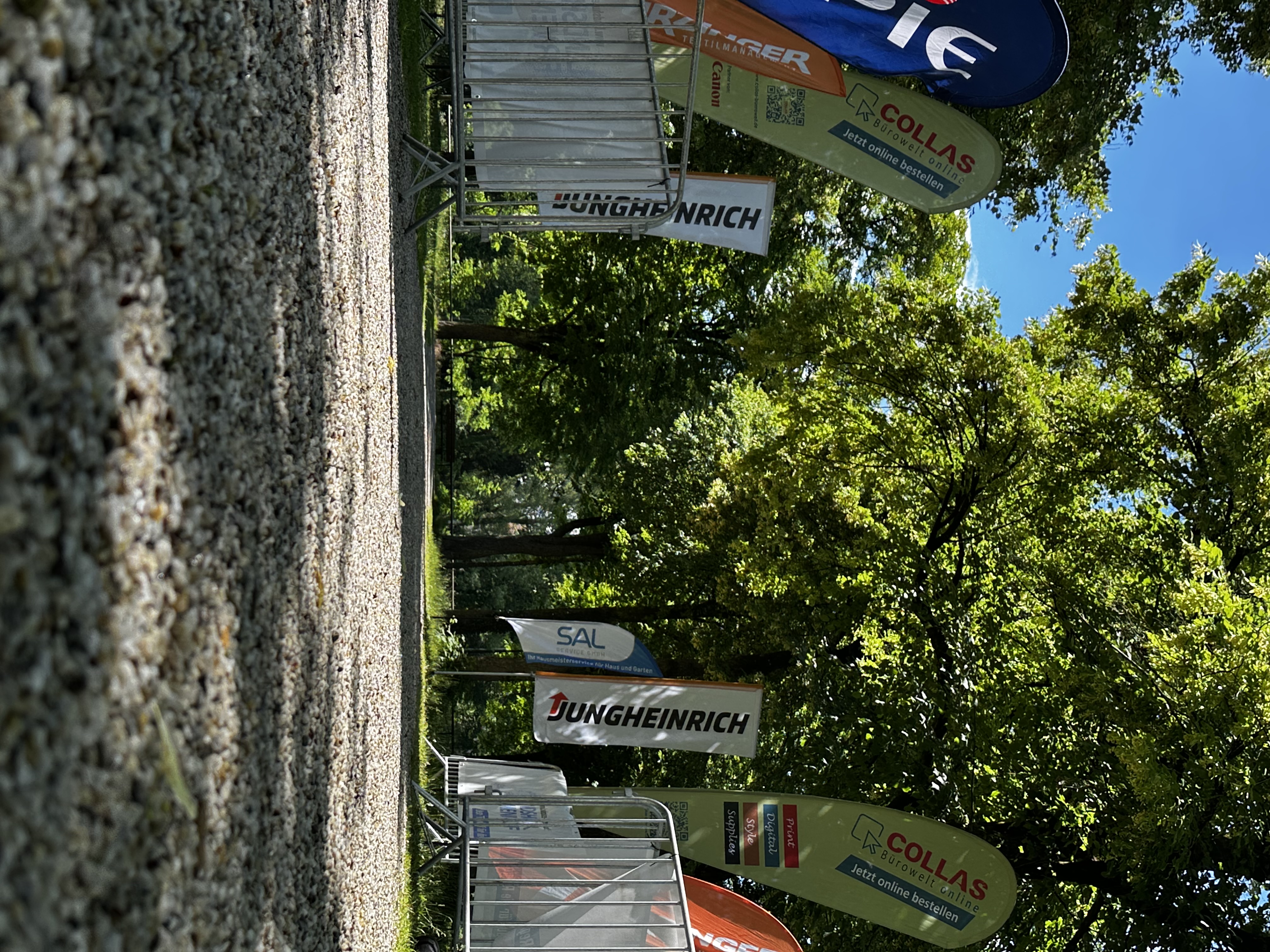 Startlinie des 10. Landshuter Firmenlaufs 2026 auf der Ringelstecherwiese mit 3.900 Teilnehmern