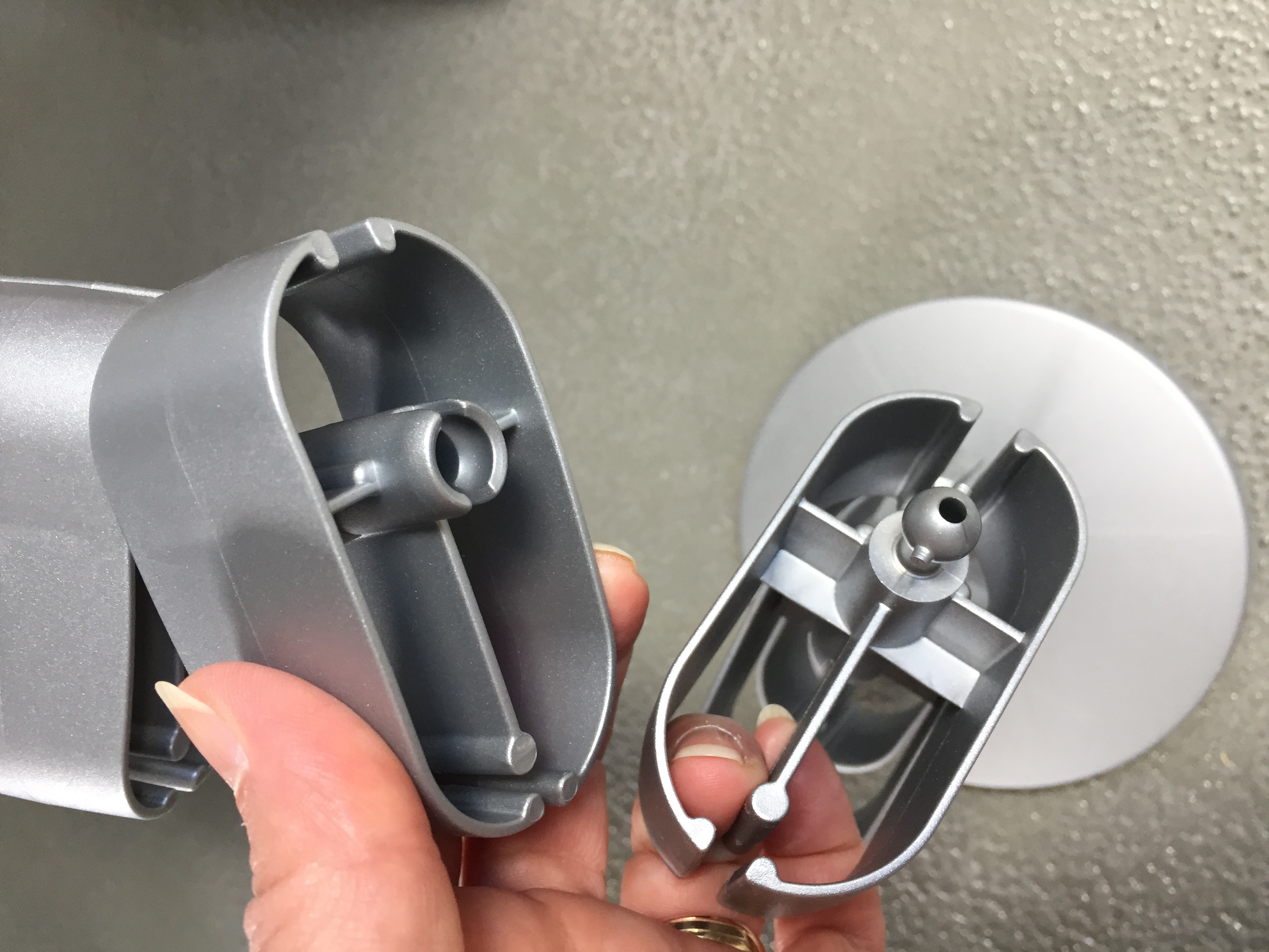 Kabelführung vertikal Silber