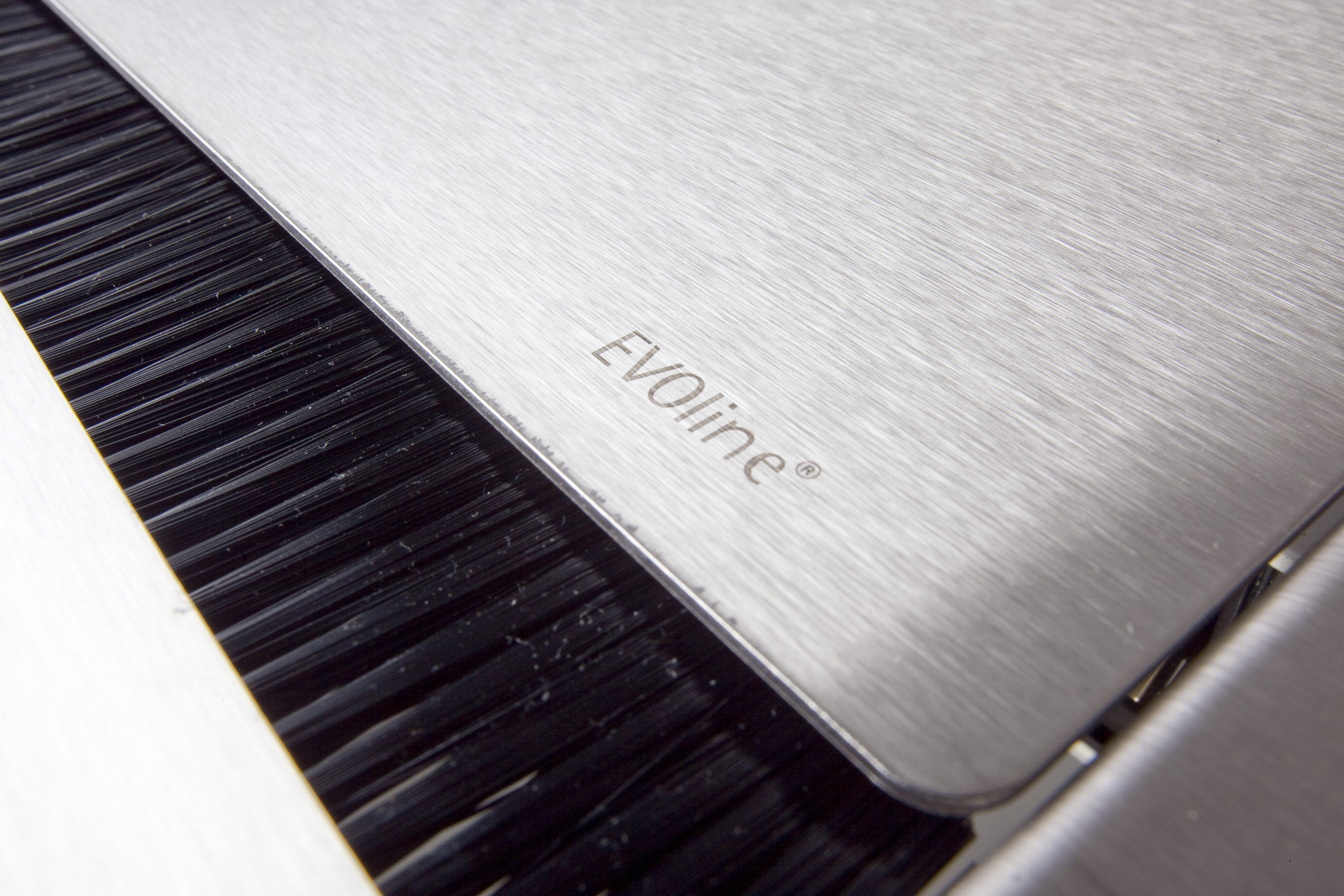 Steckdosenl. 3xStrom, 2xNetzw., ohne Fräsung